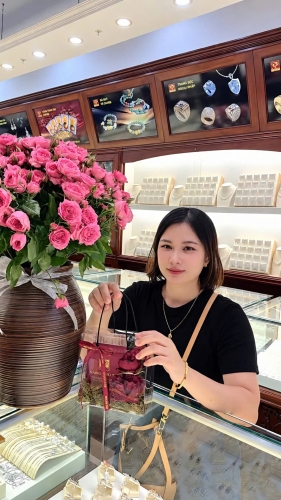 Tin nóng giá vàng sáng 26/10/2026: Giá vàng đầu tuần biến động nhé